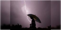 Read more about - Weather Update | আজ কলকাতা-সহ দক্ষিণবঙ্গের একাধিক জেলাতে বজ্রবিদ্যুৎ-সহ বৃষ্টির সম্ভাবনা, রয়েছে কালবৈশাখীর সতর্কতাও!