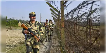 Read more about - India Bangladesh Border Meeting | সীমান্তে অশান্তির জের? বর্ডার নিয়ে বৈঠকে বসতে চলেছে ভারত ও বাংলাদেশ