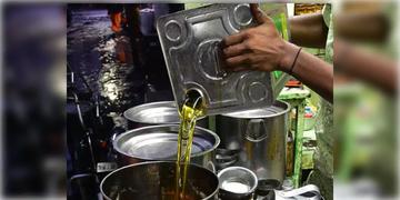 Read more about - Kolkata Market | আনাজ ও ডালের দাম কমলেও, কলকাতার বাজারে চিন্তা বাড়াচ্ছে  চাল ও সর্ষের তেলের দাম!
