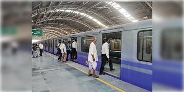 Read more about - Kolkata Metro | বর্ষ বরণেই বাড়ছে দিনের শেষ মেট্রোর ভাড়া, ঘোষণা মেট্রো কতৃপক্ষের