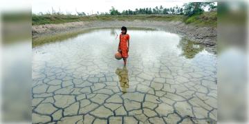 Read more about - West Bengal Weather | বঙ্গে বজ্রবিদ্যুৎ-সহ বৃষ্টির পূর্বাভাস! বইতে পারে ৩০-৪০ কিমি বেগে ঝোড়ো হাওয়া! এরই মাঝে ভারতে চরম জল সংকটের আশঙ্কা!