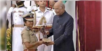 Read more about - দক্ষিণ মেরু জয় করে আশা অপর্ণা কুমার-এর কাঁধে উত্তরাখণ্ডে উদ্ধারকাজের গুরুদায়িত্ব 