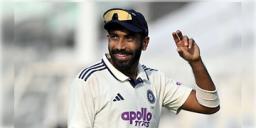 Read more about - Jasprit Bumrah | চোট সারিয়ে প্রত্যাবর্তন বুমরার, শ্রীলঙ্কার বিরুদ্ধে আসন্ন টেস্ট সিরিজে স্বস্তি 'মেন্ ইন ব্লু'-র