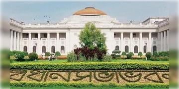 Read more about - WB Assembly | দায়িত্বপূর্ণ আচরণ করেননি, বিধানসভার ইতিহাসে এই প্রথম মার্শাল সাসপেন্ড!