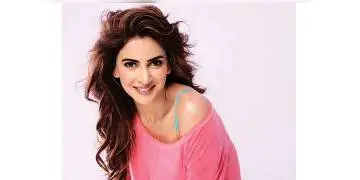 Read more about - মসজিদের পবিত্রতা নষ্ট করা করায় পাক অভিনেত্রী সাবা কামারের বিরুদ্ধে জারি গ্রেফতারি পরোয়ানা