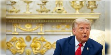 Read more about - Donald Trump | শান্তি চুক্তি অতীত, হরমুজে হামলা চালালেই ইরানের সেতু-বিদ্যুৎ কেন্দ্রগুলিকে বোমা মেরে ধ্বংস করা হবে- হুঁশিয়ারি ট্রাম্পের