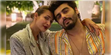 Read more about - অবশেষে কী অর্জুন-মালাইকার বিয়ের গুঞ্জনে মুখ খুললেন অভিনেত্রী! আসুন জেনে নেওয়া যাক আসল সত্যিটা