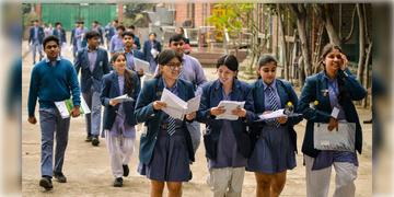 Read more about - CBSE | তৃতীয় ভাষার পরীক্ষায় উত্তীর্ণ হওয়া বাধ্যতামূলক, নবম-দশমের ছাত্র ছাত্রীদের জন্য নয়া ঘোষণা CBSE-বোর্ডের