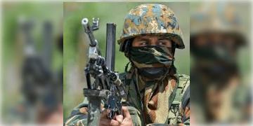 Read more about - সেনায় মুসলিমদের জন্য ৩০ শতাংশ সংরক্ষণ থাকা উচিত, বিতর্কিত মন্তব্যে ছড়াল উত্তেজনা !