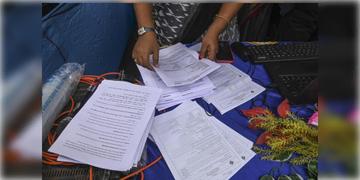 Read more about - Domicile Certificate | SIR শুনানির শেষপর্বে নয়া ঘোষণা, গণ্য হবে ডোমিসাইল সার্টিফিকেটও! কীভাবে পাবেন?