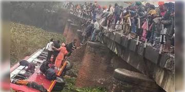 Read more about - Punjab Bus Accident । পঞ্জাবের ভাটিন্ডায় সেতুতে ধাক্কা মারল যাত্রীবাহী বাস, ঘটনাস্থলেই মৃত্যু ৮ জনের