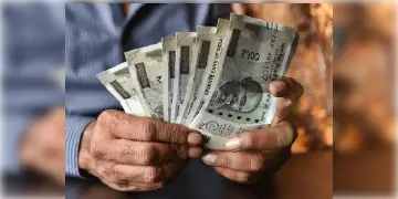 Read more about - কেন্দ্রীয় সরকারি কর্মীদের জন্য দুঃসংবাদ! অষ্টম বেতন কমিশন নিয়ে কী বললো সরকার?