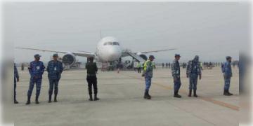 Read more about - Bangladesh Airlines | বাংলাদেশ এয়ারলাইন্সের বিমানে বোমাতঙ্ক! ঢাকায় জরুরি অবতরণ করলো প্লেন