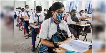 Read more about - Education | বেসরকারি স্কুলেও বাধ্যতামূলক বাংলা ভাষা! শিক্ষা ব্যবস্থার ওপর বিশেষ নজর দেবে শিক্ষা কমিশন!