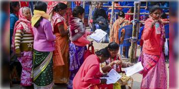 Read more about - SIR | এপ্রিল থেকে ২২টি রাজ্য ও কেন্দ্রশাসিত অঞ্চলে SIR শুরুর ঘোষণা কমিশনের!