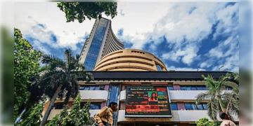 Read more about - Share Market | সোমবার শেয়ার বাজার খুলতেই ৮২ হাজারের সূচক পার করলো সেনসেক্স, রেকর্ড গড়লো নিফটিও