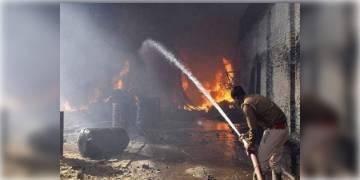 Read more about - মালদহের সুজাপুরের বিস্ফোরণে মৃত আরও ১, পৌঁছলো রাজ্য পুলিশের স্পেশ্যাল টাস্ক ফোর্স !