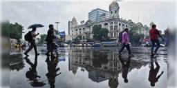 Read more about - Weather Update | যোগ দিবসে বৃষ্টিতে ভিজবে শহর কলকাতা, রাজ্যে ঝড় বৃষ্টির কমলা সতর্কতা জারি হাওয়া অফিসের