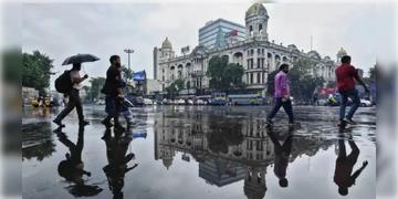Read more about - Weather Update | যোগ দিবসে বৃষ্টিতে ভিজবে শহর কলকাতা, রাজ্যে ঝড় বৃষ্টির কমলা সতর্কতা জারি হাওয়া অফিসের