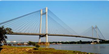 Read more about - Bomb Scare Kolkata | দ্বিতীয় হুগলি সেতুতে বোমাতঙ্ক! ঘটনাস্থলে পৌঁছেছে বম্ব স্কোয়াড, পুলিশি কুকুর!