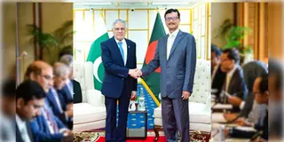 Read more about - Ishaq Dar in Dhaka | ঢাকায় পা রাখলেন পাক বিদেশমন্ত্রী, ভারতবিরোধী চুক্তির আভাস পাচ্ছেন কূটনীতিবিদরা