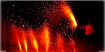 Read more about - আতসবাজি কেনাবেচার উপর নিষেধাজ্ঞা জারি কলকাতা হাইকোর্ট, তাতে হস্তক্ষেপ করল না শীর্ষ আদালত। 