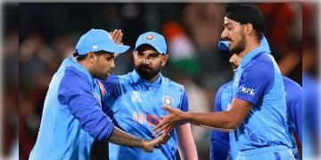 Read more about - টি ২০ বিশ্বকাপে ভারত কার্যত সেমিফাইনালে, ফেভারিট দক্ষিণ আফ্রিকাও! বাংলাদেশ ও পাকিস্তান টিকে অঙ্কে