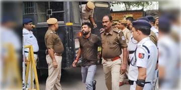 Read more about - Chinsurah Court | ধড়-মুণ্ডু আলাদা করে দেহ করা হয় ৬ টুকরো! বিষ্ণু মাল খুনের ঘটনায় ৭ জনকে ফাঁসির সাজা ঘোষণা