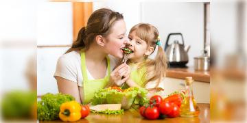 Read more about - Child’s Nutrition | স্কুলই ঠিক করে দিচ্ছে কোন দিন কী টিফিন আনবে পড়ুয়ারা!