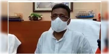 Read more about - ‘‌বাস ভাড়া বাড়ানো যাবে না, ‌অন্যভাবে পুষিয়ে দেব’‌, এমনটাই জানিয়ে দিলেন পরিবহণমন্ত্রী ফিরহাদ হাকিম