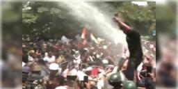 Read more about - Ranchi Protest | জেন জি-দের বিক্ষোভে রণক্ষেত্র রাঁচি! পুলিশের জলকামানের মুখে আরও 'শক্তিশালী' বিধানসভামুখী আন্দোলনকারীরা!