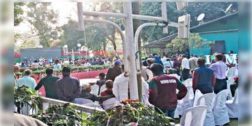 Read more about - Mohun Bagan Club | চলছিল বার্ষিক সভা, কথা কাটাকাটি থেকে হঠাৎ চেয়ার ছোঁড়াছুড়ি মোহনবাগান ক্লাবে