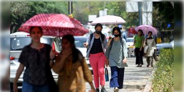 Read more about - Weather Update | তাপমাত্রার পারদ উর্দ্ধমুখী মহানগরে, একনজরে কলকাতার আজকের আবহাওয়া আপডেট