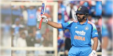 Read more about - Rohit Sharma | শচীন-রাহুলের সাথে এক সারিতে উঠলেন রোহিত শর্মা, ২০ হাজার রানের মাইলফলক ছুঁলেন হিটম্যান