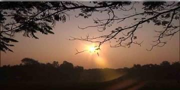 Read more about - আগামী ৯৬ ঘণ্টায় পারদ পতনের পূর্বাভাস, আবারো জাঁকিয়ে শীত                     