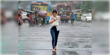 Read more about - রাজ্যের একাধিক জেলায় ঝড়-বৃষ্টির সম্ভাবনার কথা জানাচ্ছে আলিপুর আবহাওয়া দফতর