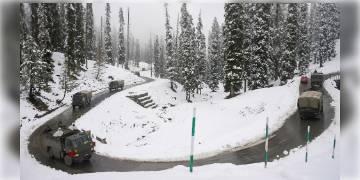 Read more about - কুপওয়াড়ায় তুষারধসে চাপা পড়ে মৃত্যু সেনা জওয়ানের, আহত ২ সেনা। সতর্কবার্তা জারি করে আবহাওয়া দফতর।