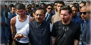 Read more about - Arup Biswas | যুবভারতী কান্ডের জের, ক্রীড়ামন্ত্রীর পদ থেকে ইস্তফা চেয়ে মুখ্যমন্ত্রীকে চিঠি অরূপ বিশ্বাসের!