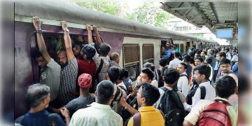 Read more about - local Train | টানা আড়াই দিন বাতিল রানাঘাট-কৃষ্ণনগর শাখার ৪৬টি ট্রেন, একনজরে দেখে নিন লিস্ট