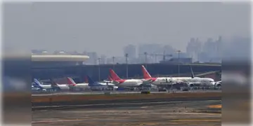 Read more about - Kolkata Airport | কলকাতা বিমানবন্দরের আধুনিকীকরণে মাঝেই তিলোত্তমার দ্বিতীয় বিমানবন্দর তৈরির বিষয়ে আগ্রহী পশ্চিমবঙ্গ সরকার