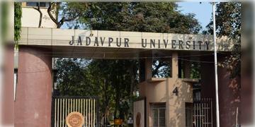 Read more about - Jdavpur University । খাতা না দেখেই দেওয়া হচ্ছে নম্বর ! যাদবপুর বিশ্ববিদ্যালয়ের পড়ুয়াদের অভিযোগে রিপোর্ট তলব উচ্চ শিক্ষা দপ্তরের