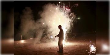 Read more about - Air Pollution | ফের চরমে দিল্লির বায়ু দূষণ! ১লা জানুয়ারি পর্যন্ত দিল্লিতে বন্ধ বাজির ব্যবহার