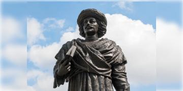 Read more about - Raja Ram Mohan Roy | বাঙালির শিক্ষা, সমাজ সংস্কার, সংবাদপত্রের স্বাধীনতা, জাতিগত ধর্মীয় কুসংস্কারের বিরুদ্ধে লড়াই-সর্বত্রই তিনি 'রাজা'!