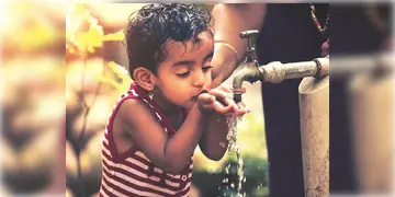 Read more about - Water Wastage WB । আপনার এলাকায় পানীয় জলের অপচয় হচ্ছে? এবার সরাসরি হোয়াটস্যাপ করে জানান এই নম্বরে