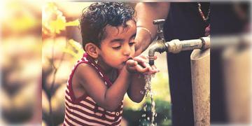 Read more about - Water Wastage WB । আপনার এলাকায় পানীয় জলের অপচয় হচ্ছে? এবার সরাসরি হোয়াটস্যাপ করে জানান এই নম্বরে