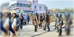 Read more about - Beldanga | প্রয়োজন হলে বেলডাঙায় আরও কেন্দ্রীয় বাহিনী মোতায়েন, মৌখিক পরামর্শ হাইকোর্টের!