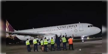 Read more about - Vistara-Air India | এয়ার ইন্ডিয়ার সঙ্গে মিশলো ভিস্তারা, দোহা থেকে উড়লো প্রথম বিমান