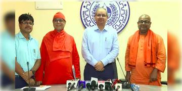 Read more about - SSC Committee | স্কুল সার্ভিস কমিশনের নয়া কমিটিতে জায়গা পেলেন তিন ‘স্বামীজি’! তালিকায় এক IIM অধ্যাপকও