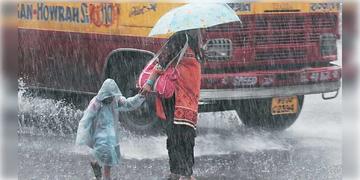 Read more about - Weather Update | কমবে তাপমাত্রা, দক্ষিণবঙ্গে সক্রিয় হতে চলেছে বর্ষা! কেমন থাকবে আজকের আবহাওয়া?