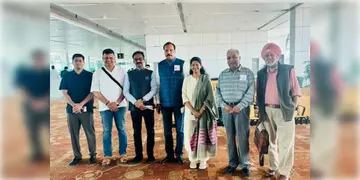 Read more about - Indian Delegation | মাঝ আকাশেই আটকে ভারতের প্রতিনিধি দল! অবতরণের সময়ই মস্কো বিমানবন্দরে হয় ড্রোন হামলা!
